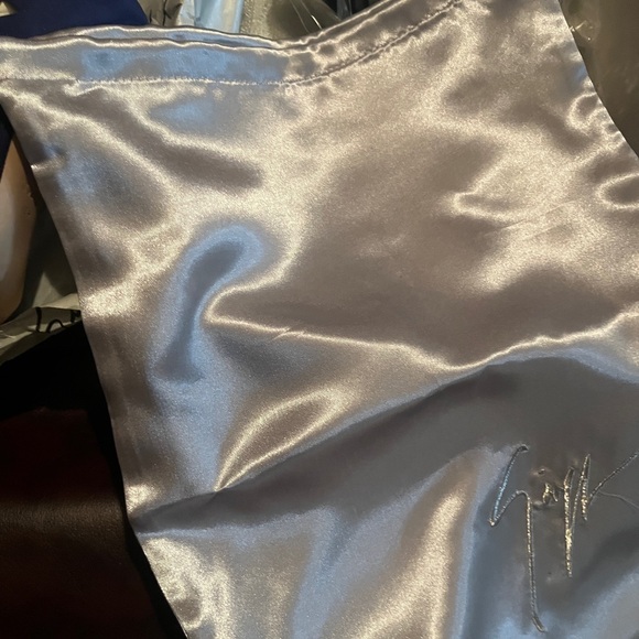 Giuseppe Zanotti’s authentic heels - Picture 7 of 7